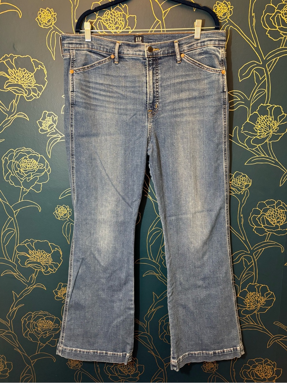 GAP plus sized 18 x 34 STRAIGHT LEG JEANS